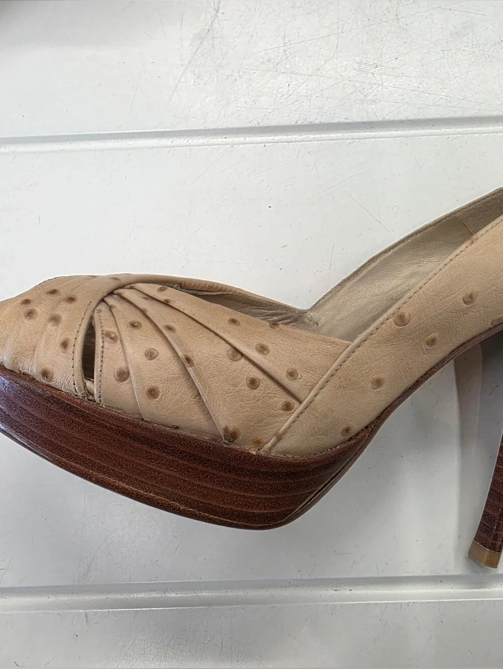 STUART WEITZMAN LEATHER HEELS Beige Peep-Toe Platform Heels - Women